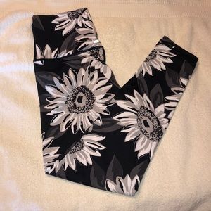 Black Flower Leggings from Aerie
